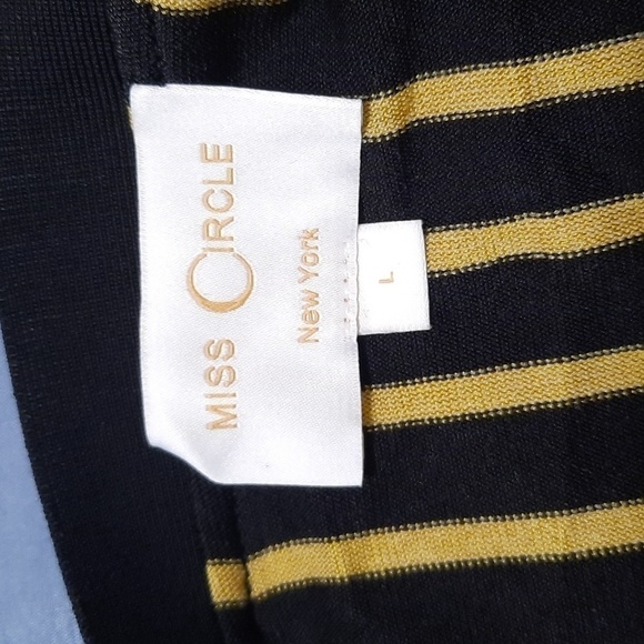 Miss Circle New York Cardigan - Picture 4 of 6